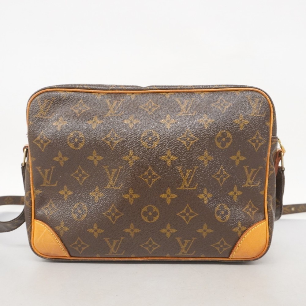 LOUIS VUITTON Brown Monogram Shoulder Bag - Picture 16 of 16